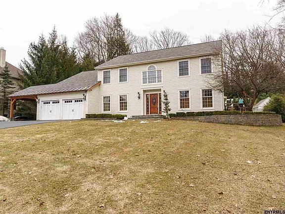 2nd image of 6 Bear Brook Ct