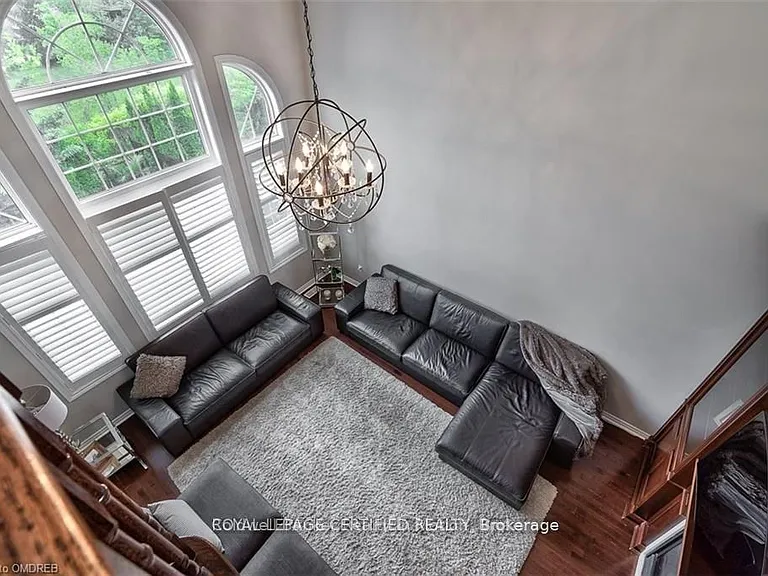2499 Highmount Cres — Photo 22