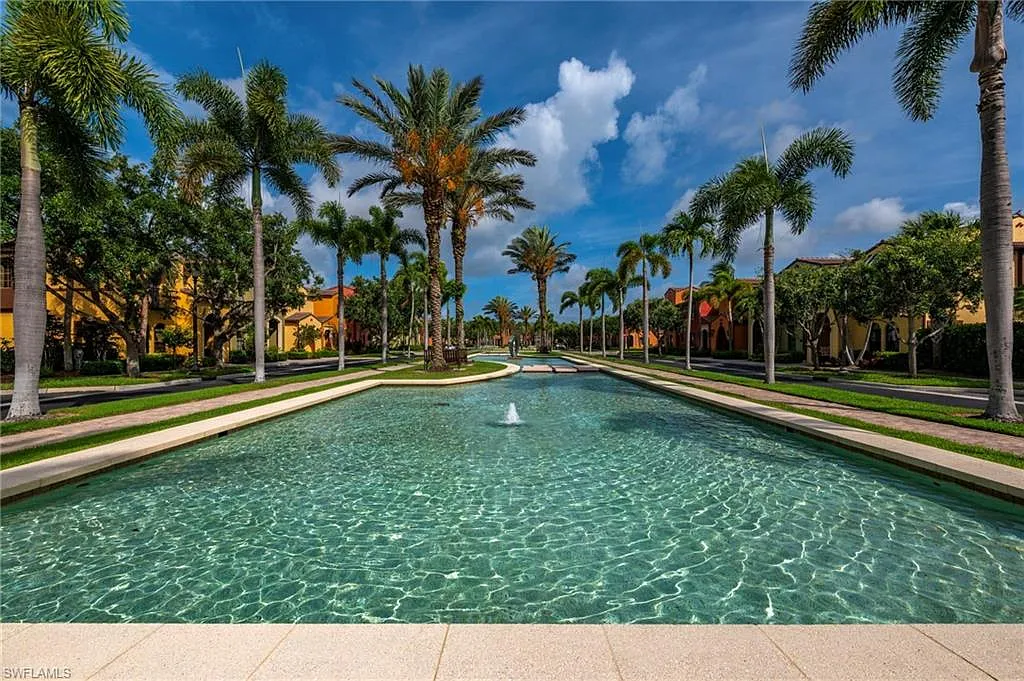 3 bed, 2.5 bath, 1715 sqft, $3,500 — Photo 1