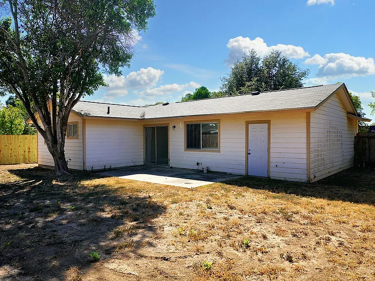 225 Linda Ct — Photo 34