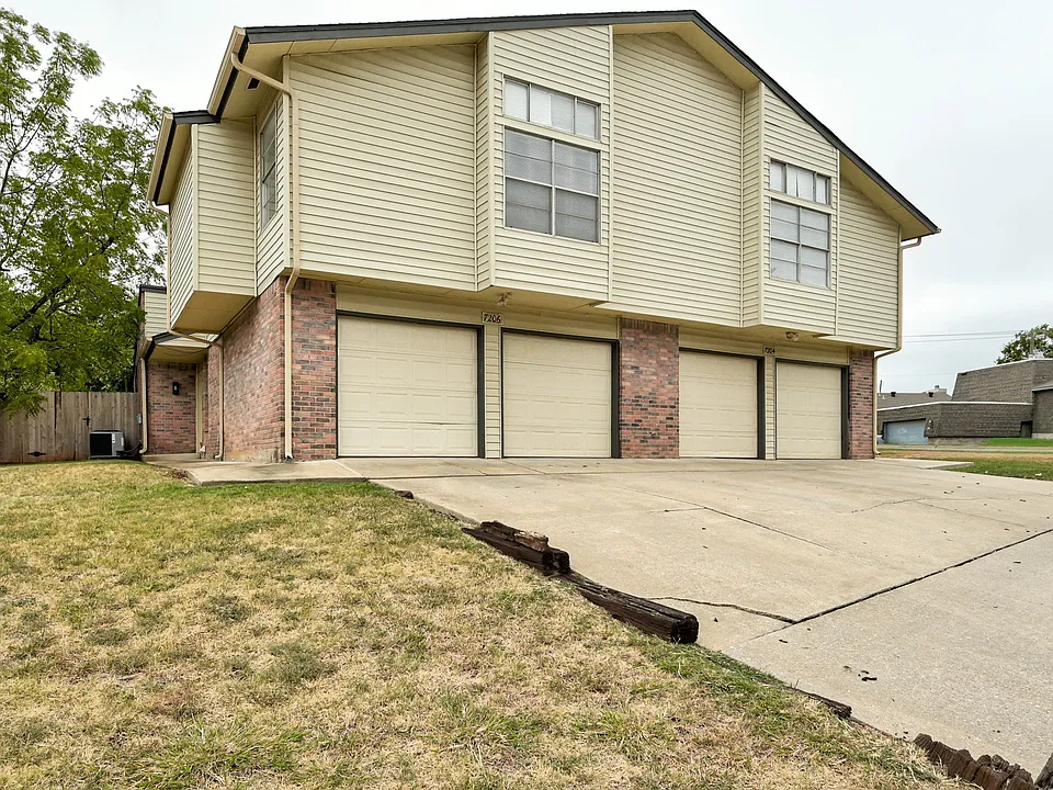 7206 Edenborough Dr