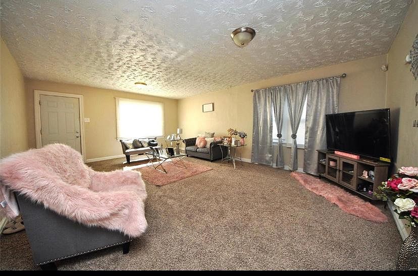 1st image of 3005 Kemp Dr