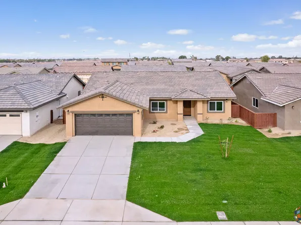 933 Shelbie Ave, Brawley, CA 92227