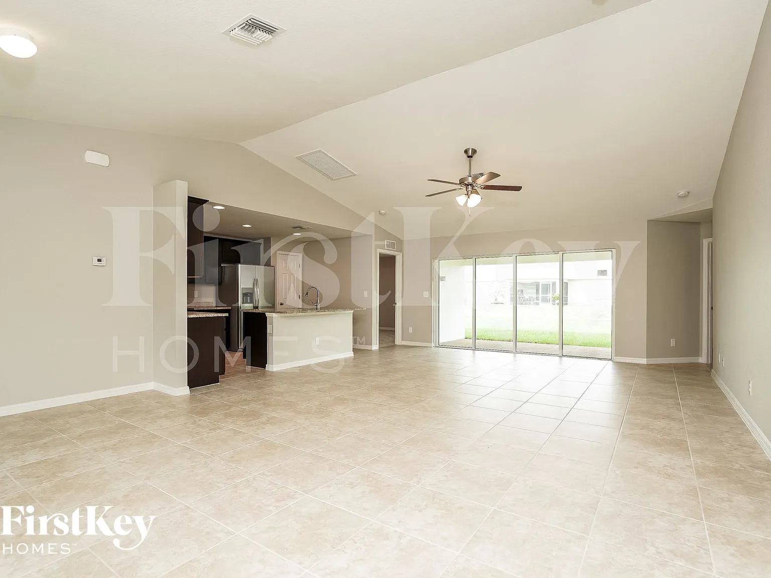 4 bed, 2.0 bath, 1829 sqft, $2,040 — Photo 2