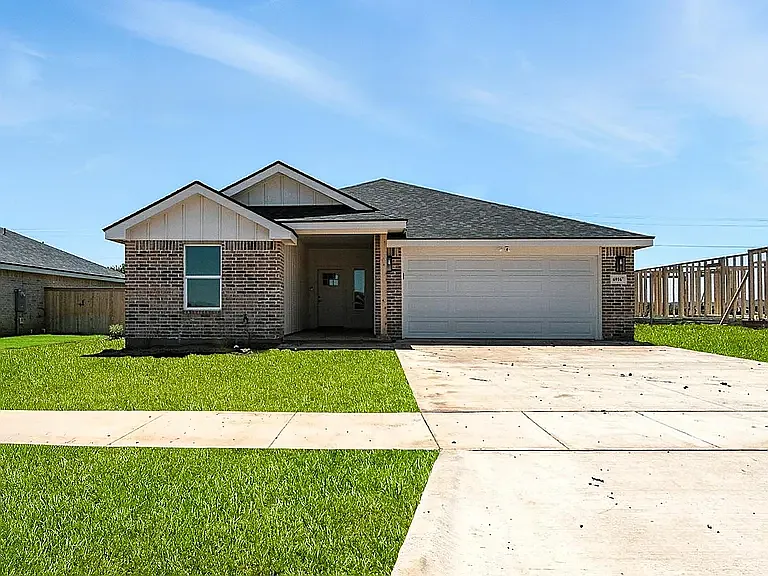 3 bed, 1380 sqft, $2,895 — Photo 1