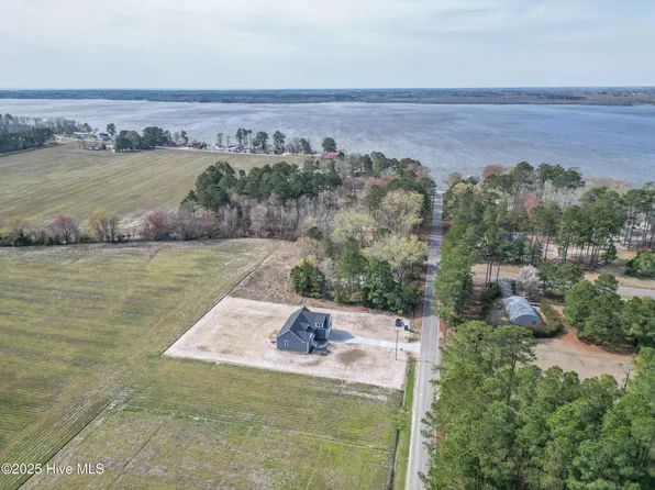 563 Whitehat Road, Hertford, NC 27944