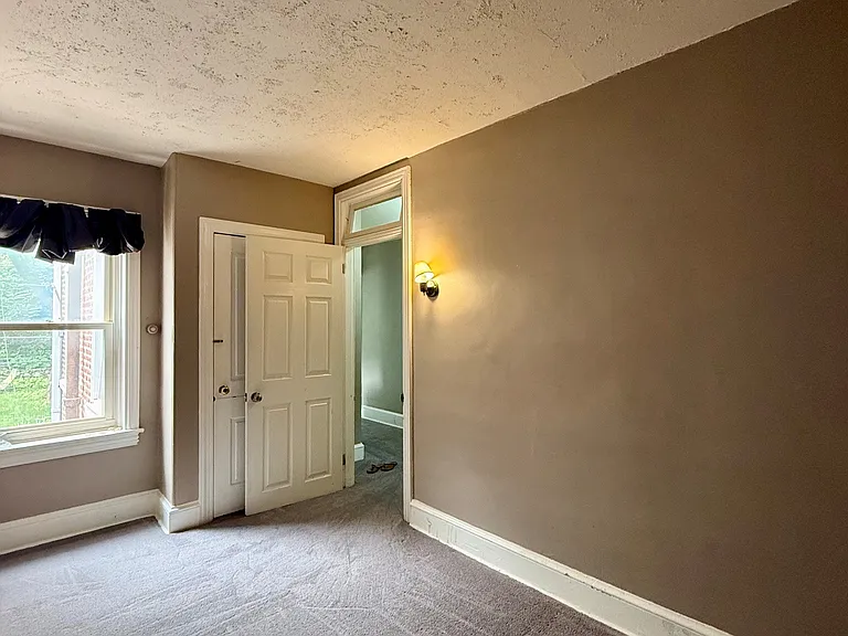 924 Lovering Ave — Photo 15