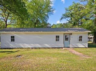 113 W Linn St, Huntington, TX 75949