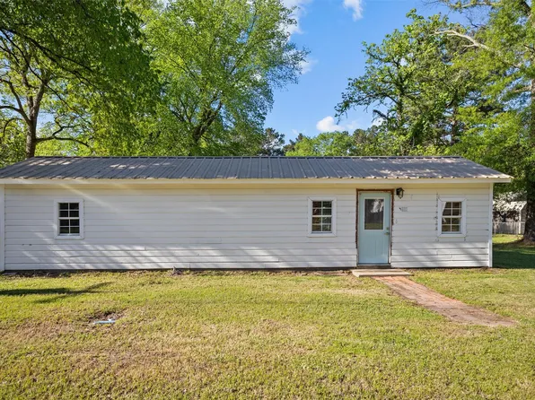 113 W Linn St, Huntington, TX 75949