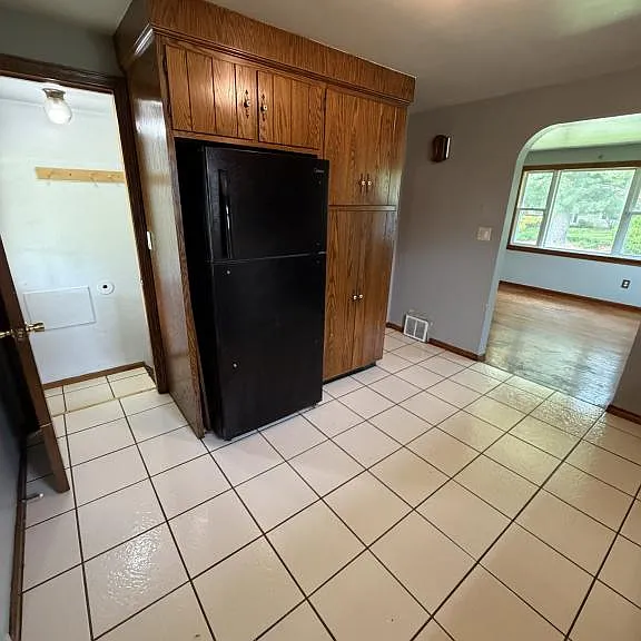 994 N Lincoln Ave — Photo 6