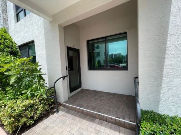 4700 NW 84th Ave