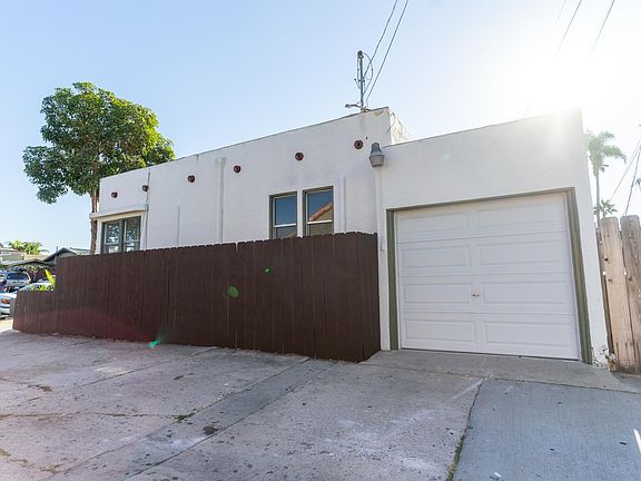 2nd image of 3425 Meade Ave