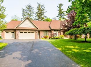 250 Burnett Rd, Webster, NY 14580