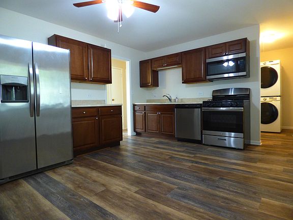 4th image of 433 E Lincoln Ave