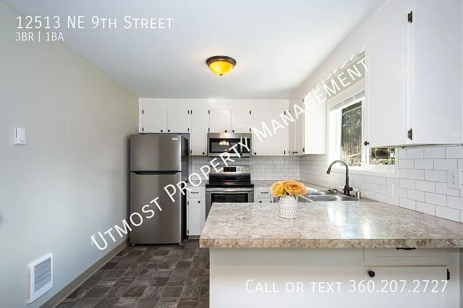 Fully renovated 3BD one-level home — Photo 3