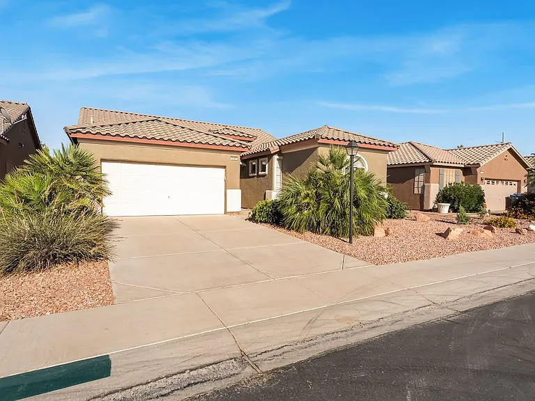 3586 Driving Range St — Photo 3