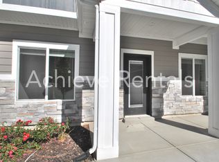 913 E Robert Ave, Layton, UT 84041