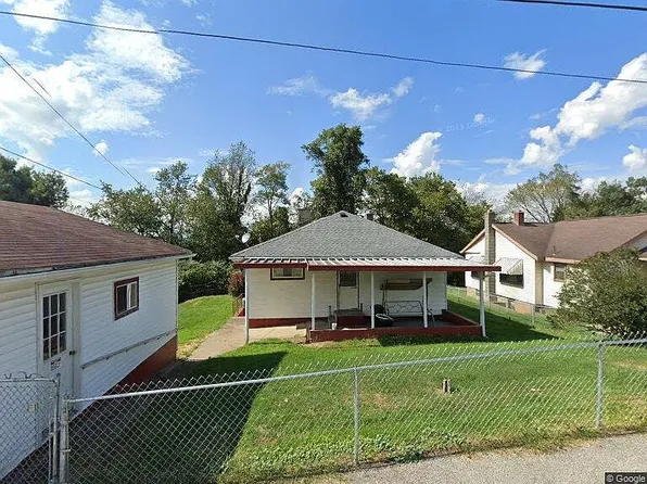 286 Riverview Ave, Windsor Heights, WV 26075