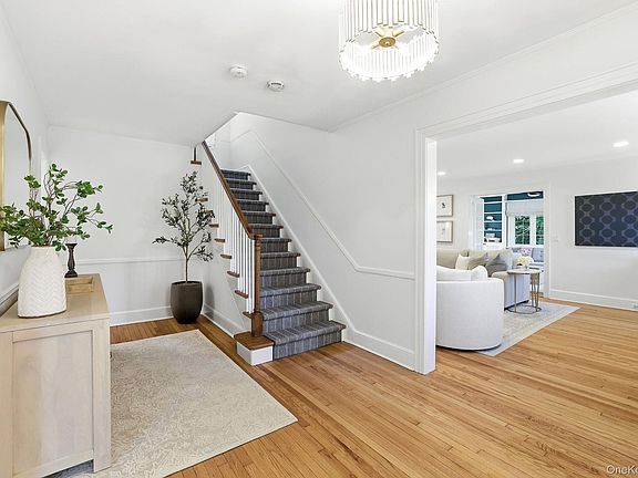 4th image of 6 Montrose Road