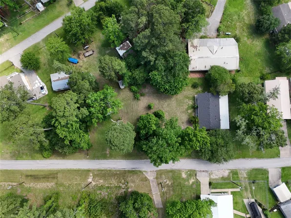 Pine Grv, Livingston, TX 77351