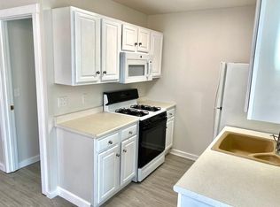 37 Parker Ave #1A, Newport, RI 02840