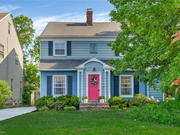 3893 Silsby Rd, University Heights, OH 44118