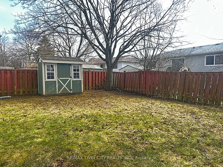 254 Camille Cres — Photo 36