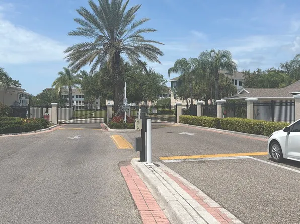 4802 W 51st St Unit 604, Bradenton, FL 34210
