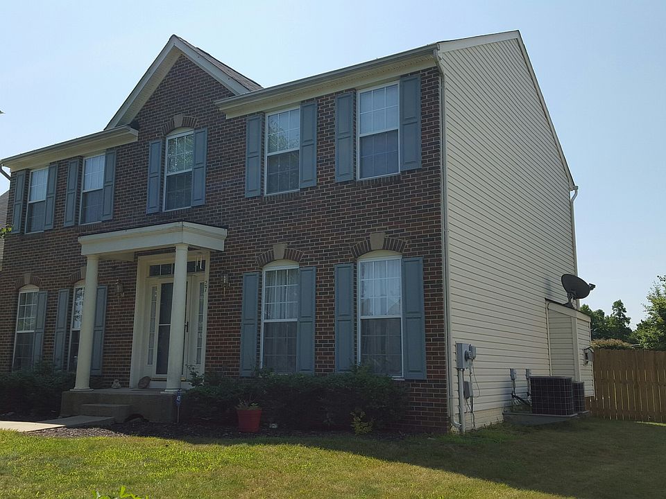 1st image of 27 Kinross Dr