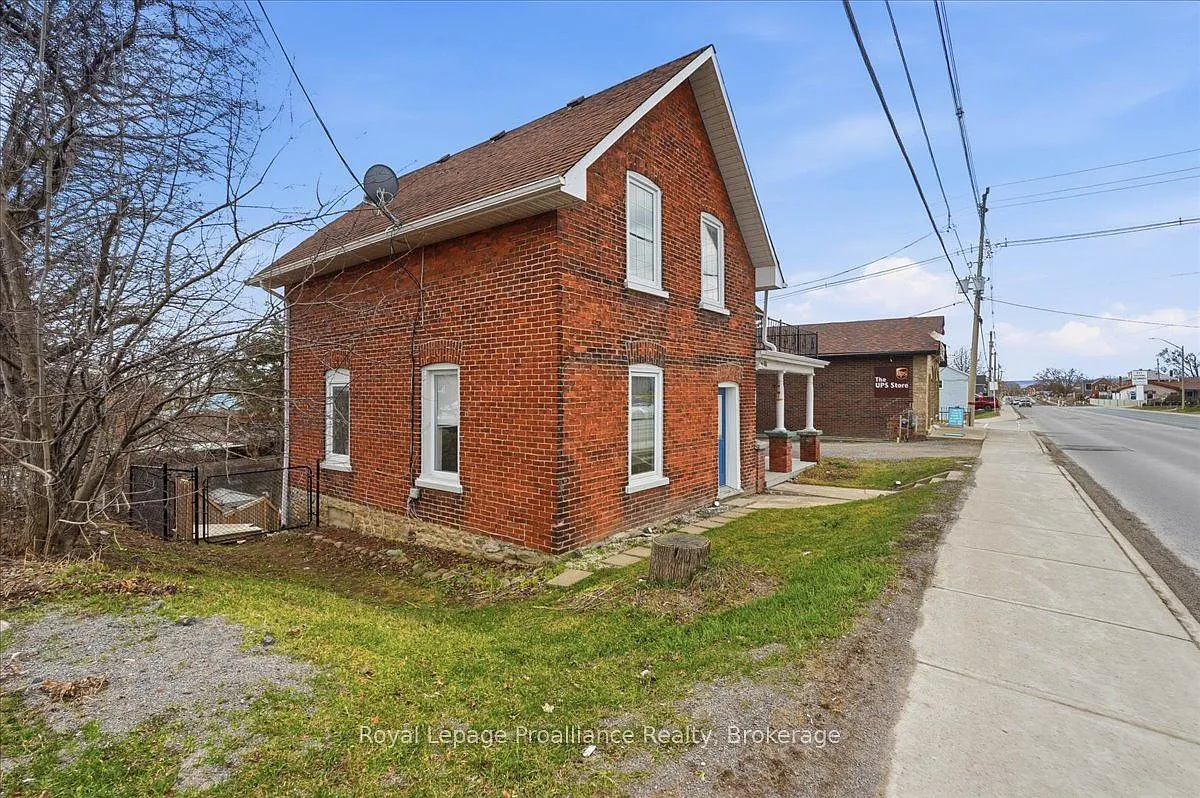 4 bed, $2,650 — Photo 4