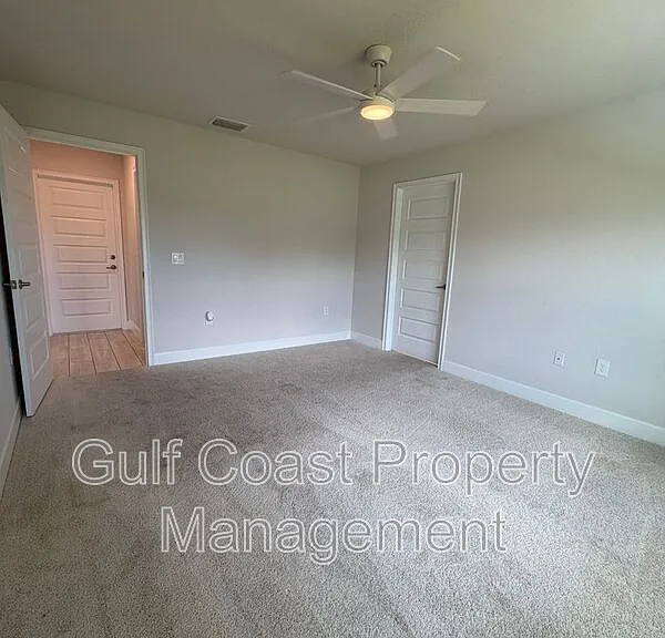 4865 Manila Ave — Photo 29