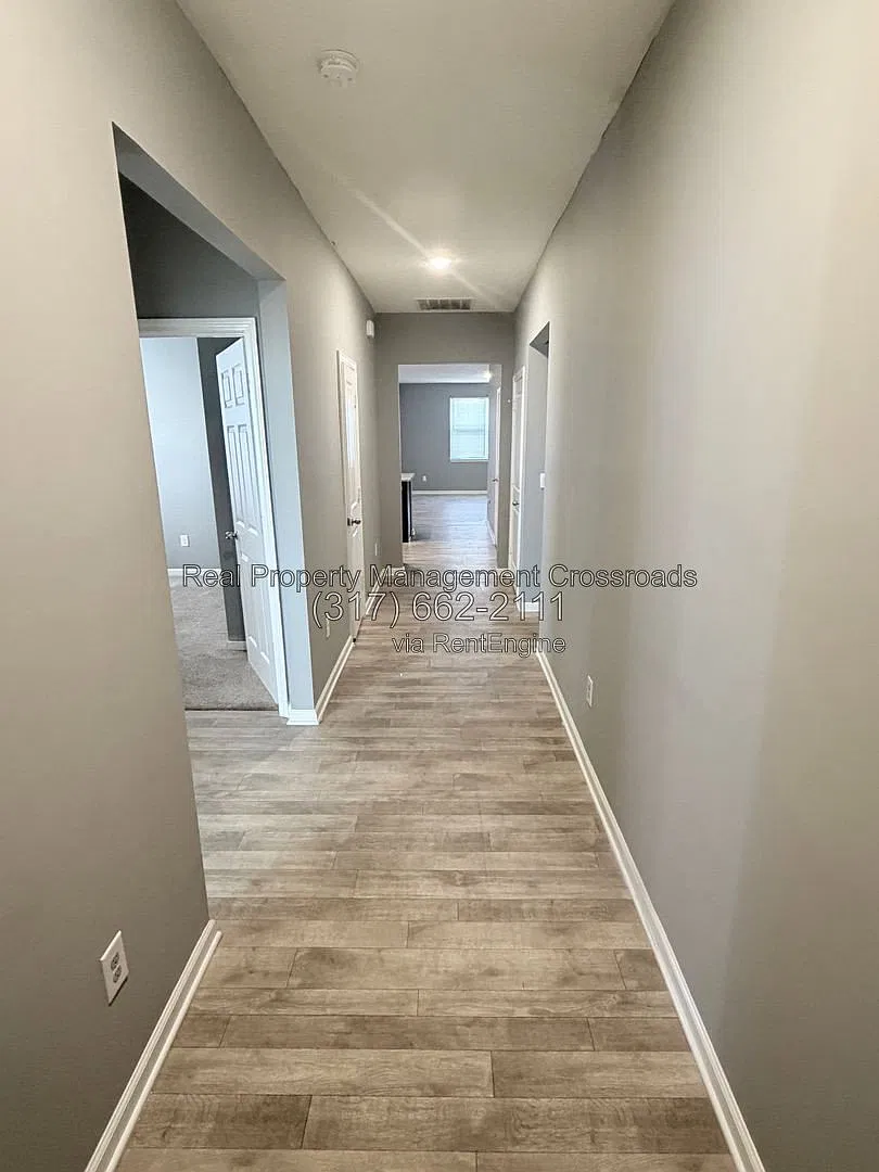 4 bed, 2.0 bath, 1771 sqft, $2,200 — Photo 3
