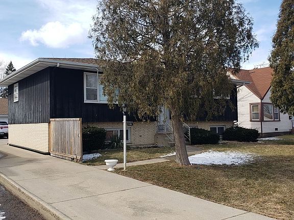 3rd image of 116 N Roberta Ave