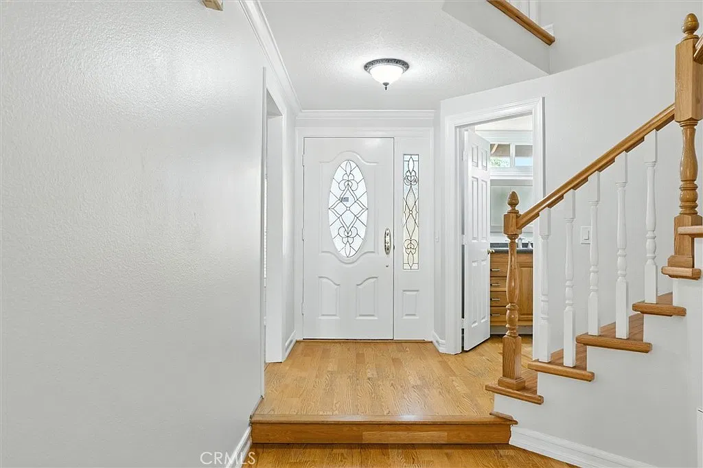 3 bed, 2.5 bath, 1526 sqft, $4,300 — Photo 2