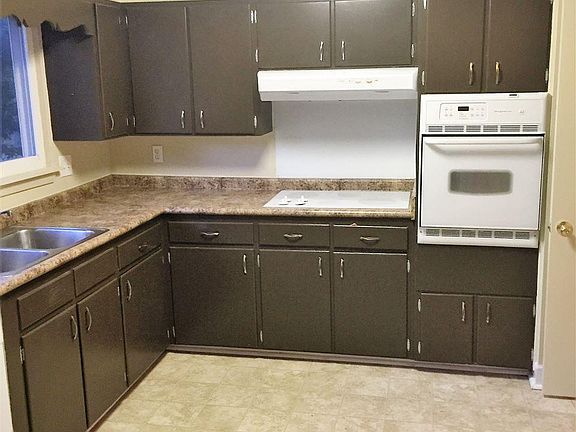 5th image of 4606 Charles Dr NW