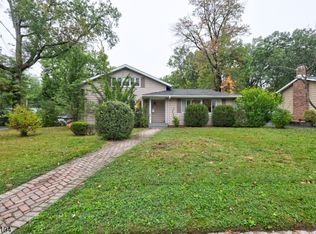 30 Hartley Rd, Summit, NJ 07901