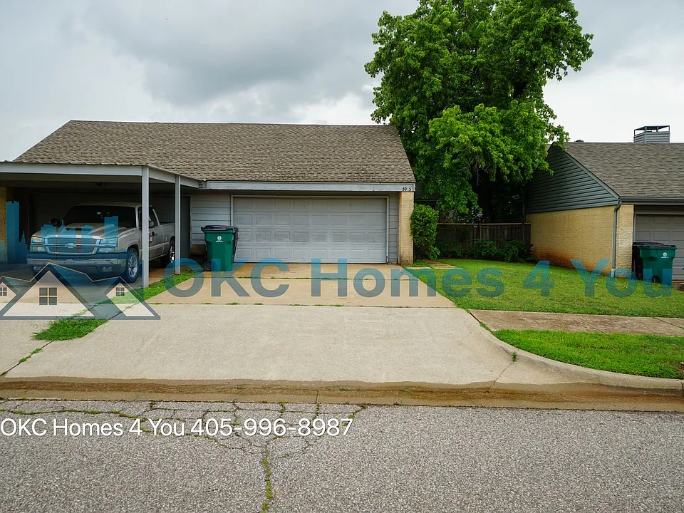 5915 Fox Run Way
