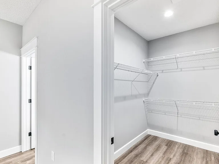 631 Oakland Ave — Photo 10