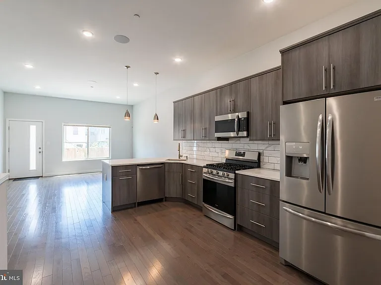 1755 N Marshall St #1 — Photo 4
