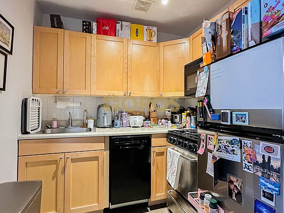 4th image of 539 E 6th St APT 5D