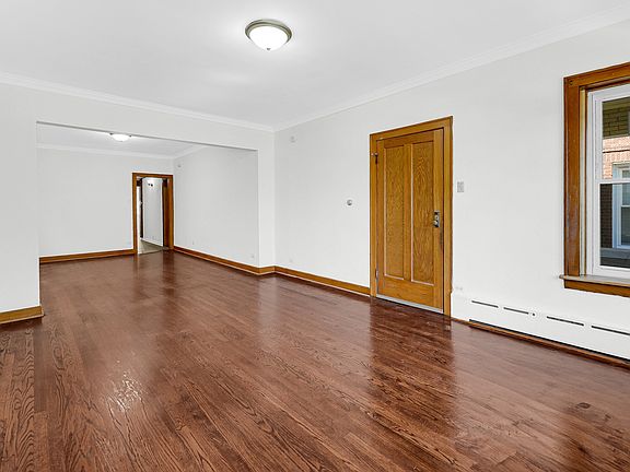 5th image of 5133 W Wrightwood Ave