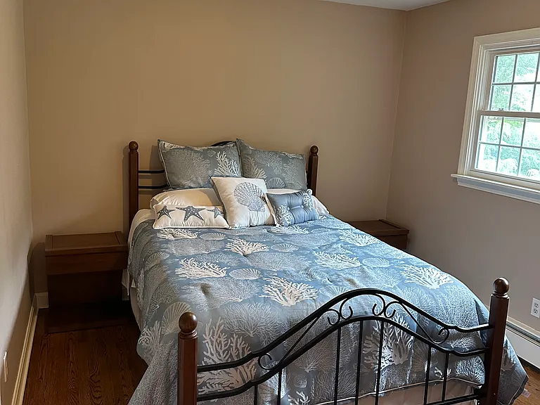 60 Sherwood Dr — Photo 21