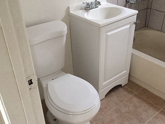 3rd image of 5814 Quinn St APT 6