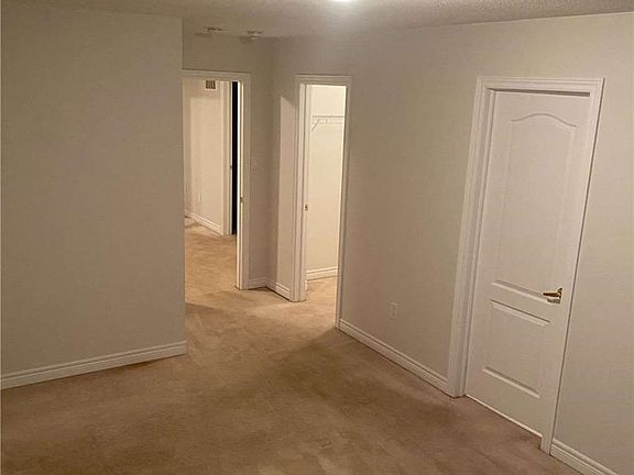4th image of 23 Greenwood Dr
