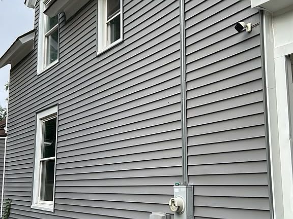 5th image of 1136 Jackson St