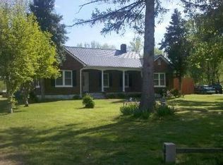 241 W 4th Ave, Lobelville, TN 37097
