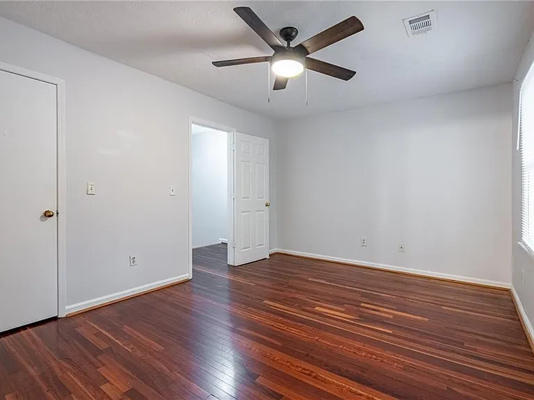 2916 Governors Ct — Photo 18