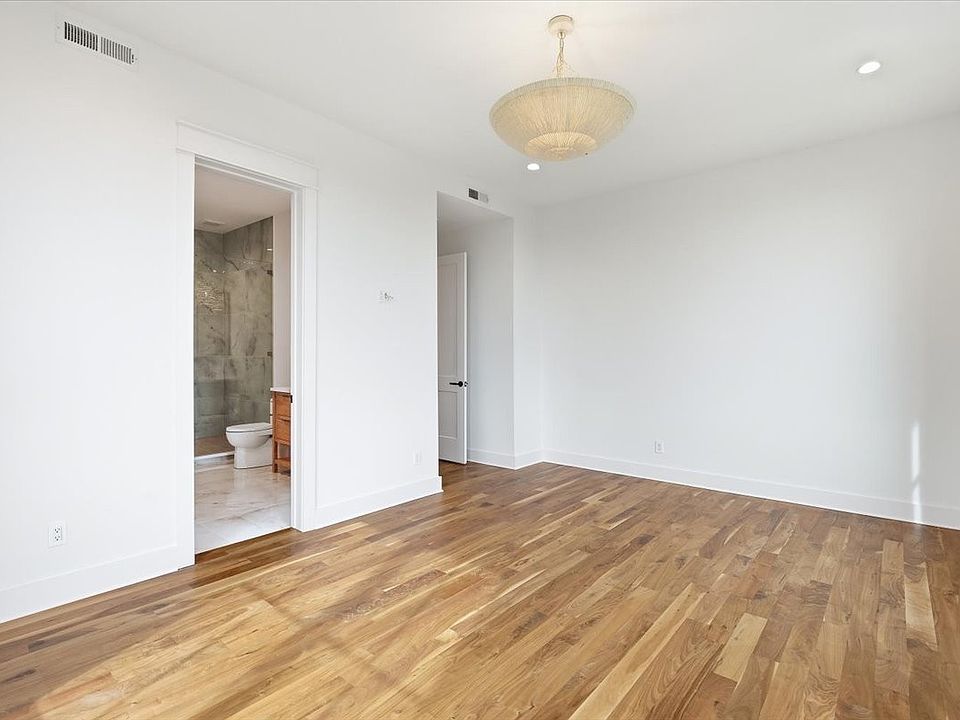 70th image of 818 Brentview Dr