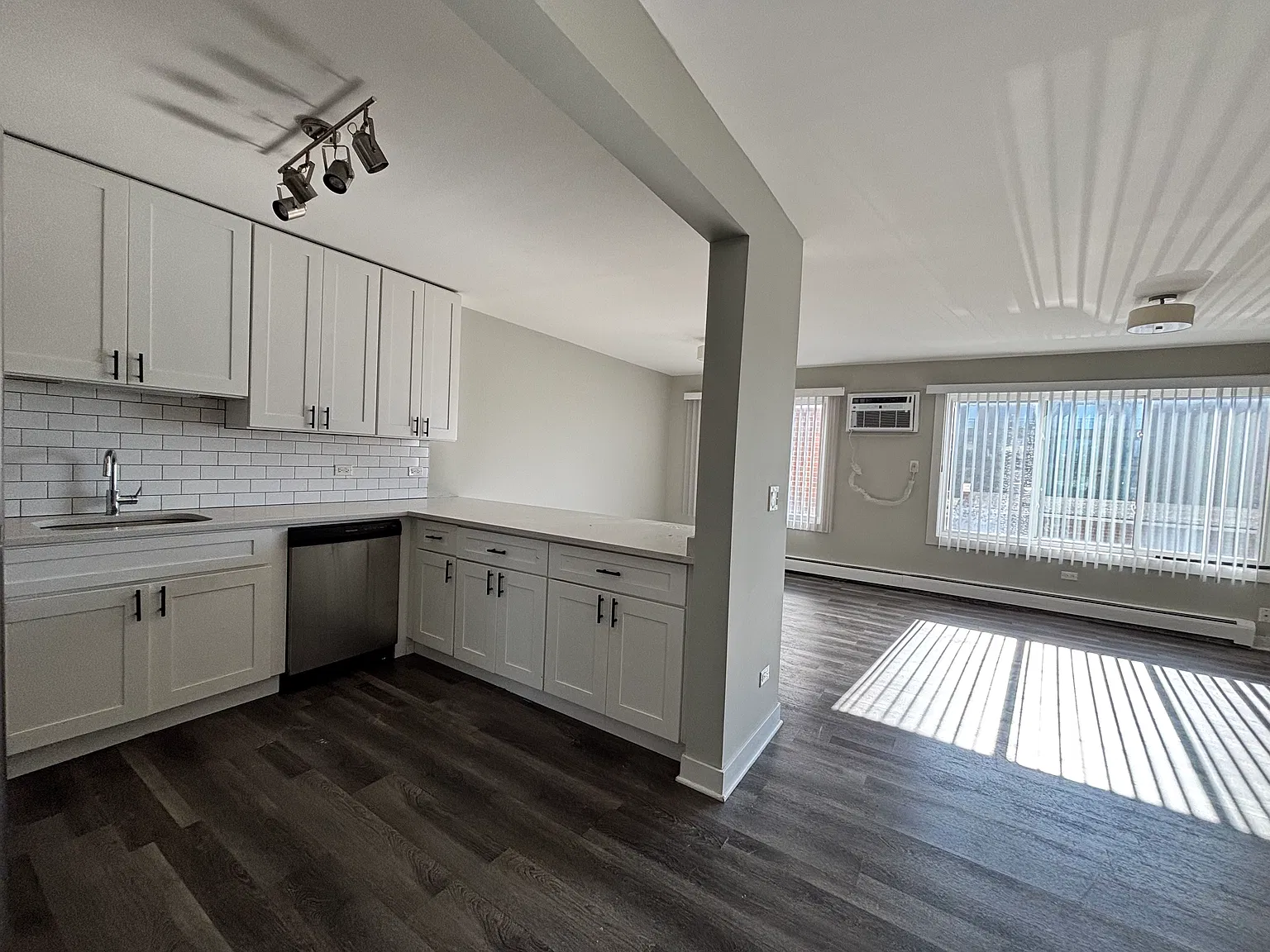 800 Graceland Ave — Photo 4