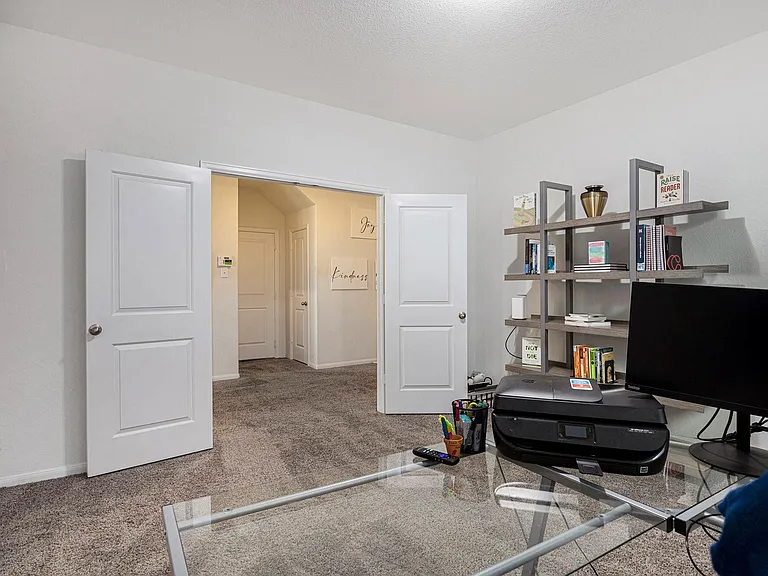 24311 Huntcliff Dr — Photo 17